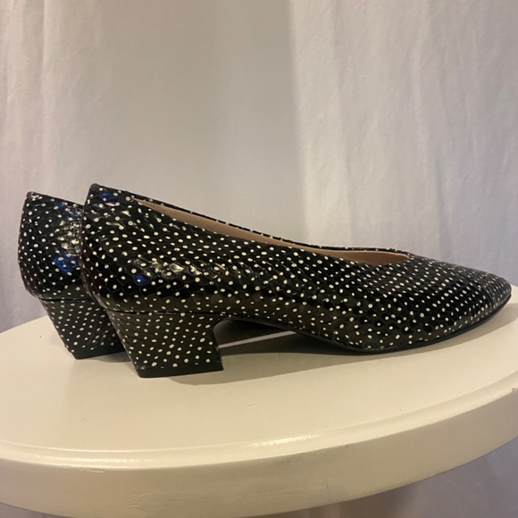 snakeskin leather polka-dot Parisian styled low heels - Picture 6 of 9